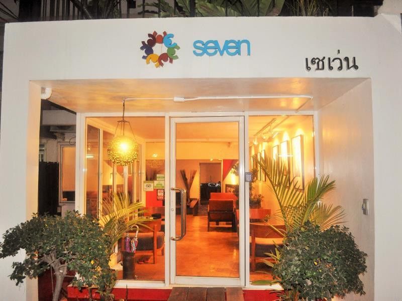 Seven Hotel Bangkok Exterior photo